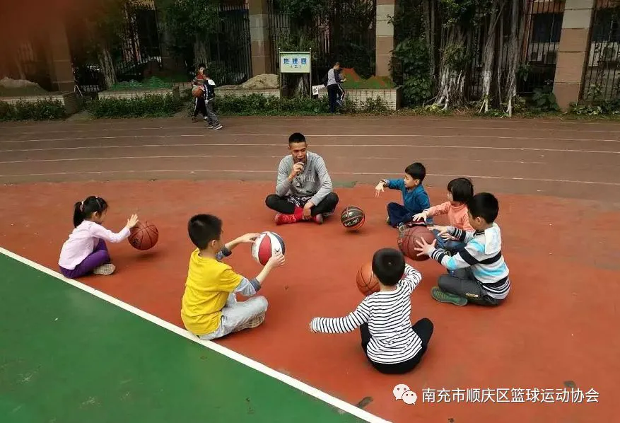 篮球队训练计划一周表_2